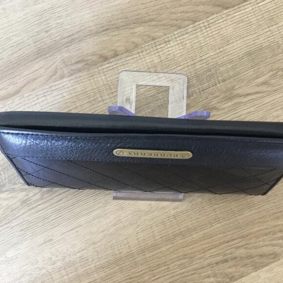 Burberry Black Quilted Patent Leather Long Wallet w/Gold Tone Logo Plate - Picture 5 of 12